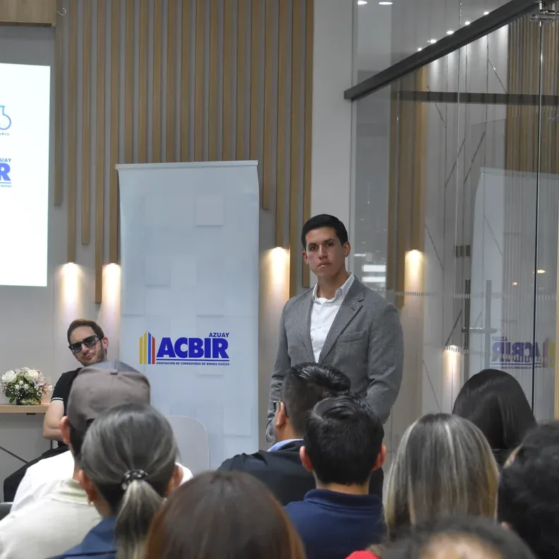 Conferencia sobre desarrollo inmobiliario